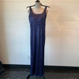 Jump Apparel Squareneck Sequin Stretch Evening Gown Size 1/2